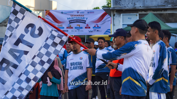 Semarak Muktamar V Wahdah Islamiyah, Wabup Sinjai Lepas Ratusan Peserta Jalan Santai