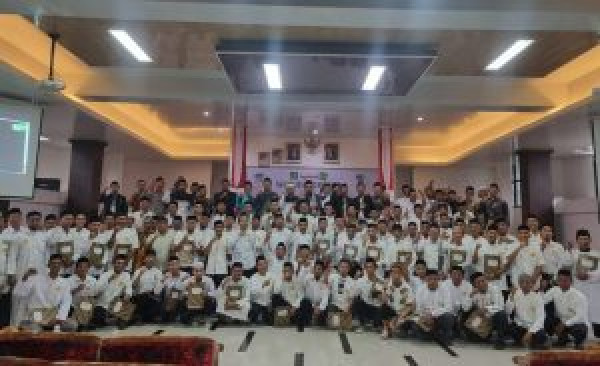 Tasyakuran Wisuda Dirosa Wahdah Takalar Dibuka Staf Ahli PJ. Bupati