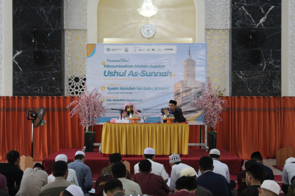 Wahdah Makassar Adakan Kajian Kitab Bersama Syaikh Timur Tengah di STIBA