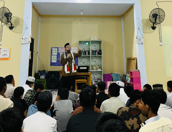 Menjadi Generasi Qur’ani: Spirit Keberkahan dari Kajian Subuh Spesial di PPTQ Wahdah Sinjai
