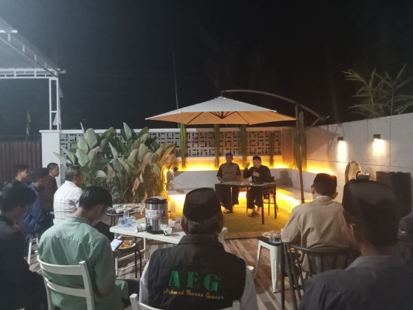 Ngopi Bareng Ustaz Basran: Meraih Cinta Allah dengan Al-Qur'an