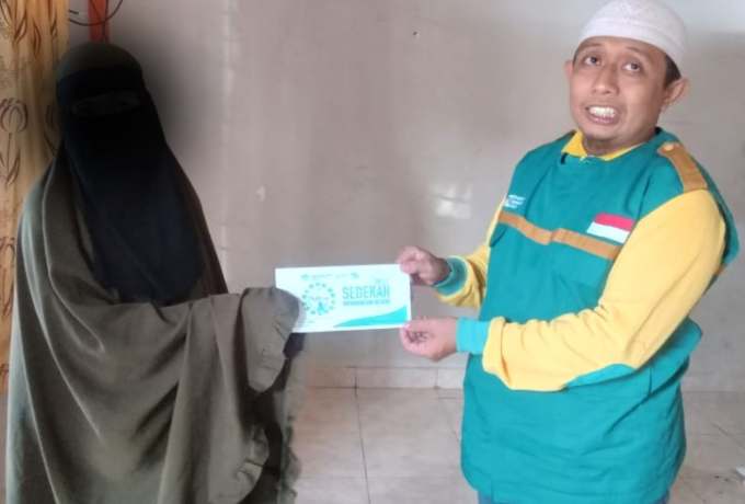 Wahdah Inspirasi Zakat Pinrang Bantu Ibu Tangguh yang Berjuang untuk Hidup dan Anak-Anaknya